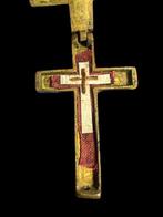 Reliquaire - Laiton doré, La Passion du Christ - 1850-1900 -