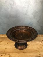 Support ancien en relief et à boudins en cuivre brun, Antiquités & Art