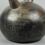 Cupisnique Stirup vessel - 27 cm