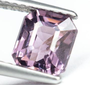 Zonder Minimumprijs Spinel - 1.60 ct - Antwerp Laboratory