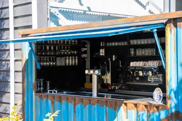 Bar container beschikbaar voor biedingen