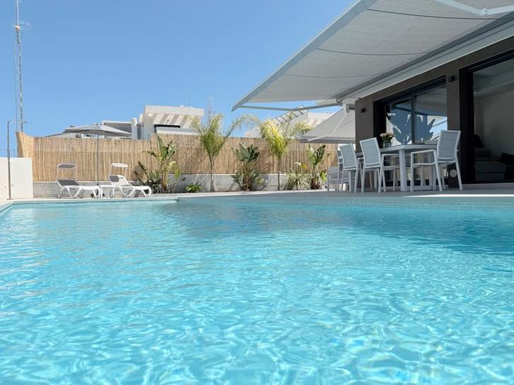Vakantievilla met zicht op de bergen Costa Blanca La Marina, Vakantie, Vakantiehuizen | Spanje, Dorp, Costa Blanca, Aan zee, 3 slaapkamers