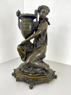 Figuur/beeld, Vrouw met amfora - 46 cm (1) - Brons - Tweede, Antiquités & Art, Antiquités | Céramique & Poterie