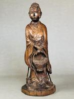 Standing statue of Fishbasket Kannon  - Beeld Hout -, Antiek en Kunst
