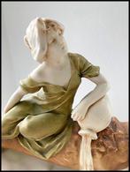 Royal Dux Porzellan-Manufaktur - sculptuur, Sierlijke, Antiek en Kunst