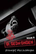 Bloedhonden / Cherub / 8 9789054616863 Robert Muchamore, Boeken, Verzenden, Gelezen, Robert Muchamore