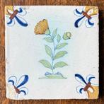 Carreau - Jolie fleur polychrome du 17e siècle - 1600-1650 -, Antiek en Kunst