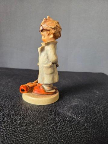 Goebel - Beeldje - Hummel N° 127 DOCTOR - TMK 5 -