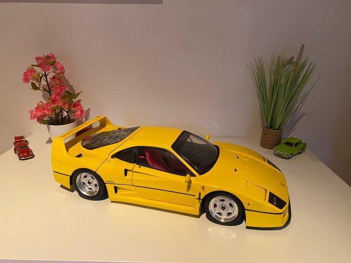 Pocher 1:8 - Modelauto - Ferrari F40, Hobby en Vrije tijd, Modelauto's | 1:5 tot 1:12