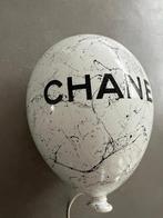 MVR (XX) - Chanel Ceramic Balloon (Marble), Antiek en Kunst