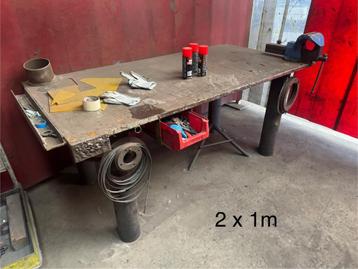 Établi métallique de soudeur beschikbaar voor biedingen