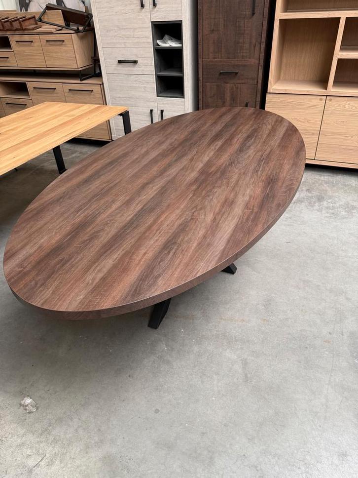 Scarlet eettafel, kleur dark almond, Huis en Inrichting, Tafels | Eettafels, Nieuw, Metaal, Overige materialen