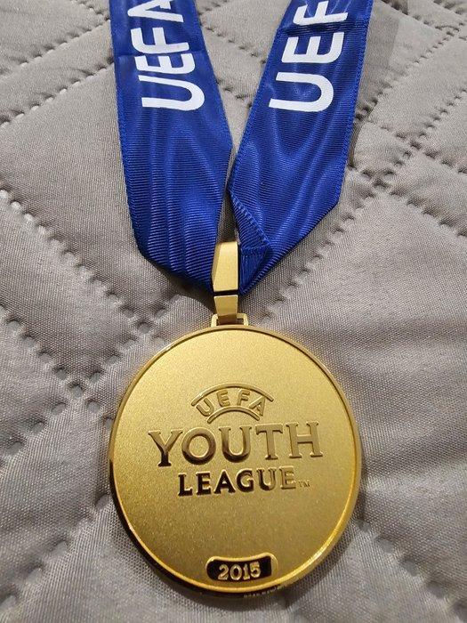 Chelsea - UEFA Youth League - 2015 - Sportmedaille, Verzamelen, Overige Verzamelen