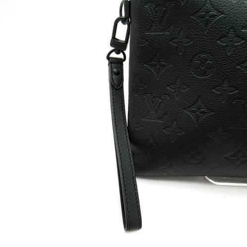 Louis Vuitton - pochette to go - Sac, Handtassen en Accessoires, Tassen | Damestassen