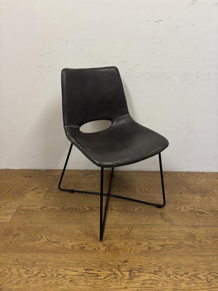 Gebruikte Kuipstoel - S3986- Vintage/Café, Huis en Inrichting, Stoelen, Ophalen