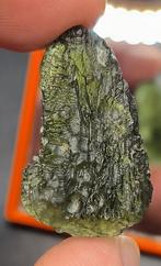 Moldavite Moldavite - de Chlum, Bohême du Sud - Hauteur : 33