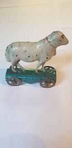 IJF - Blikken speelgoed - Rare Antique Tin Penny Toy, Sheep, Antiek en Kunst