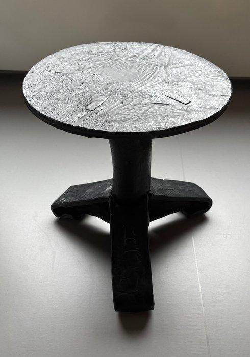 Dirk van der Kooij - Kruk - Plastic - Elephant skin stool, Antiek en Kunst, Antiek | Meubels | Stoelen en Sofa's