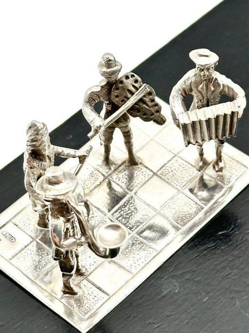 No reserve- Grote zilveren miniatuur Vier Straatmuzikanten -, Antiek en Kunst, Antiek | Zilver en Goud