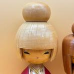 Deux anciennes kokeshi vintage, signées par Kojo Tanaka