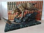 René André Varnier - Sculpture, Chien de chasse sur socle en