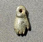 Oud-Romeins Brons Draagbaar amulet in de vorm van een hand –