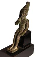 Oude Egypte, late periode Egyptisch bronzen figuur van