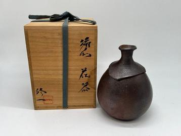 Vaas - Aardewerk, Bizen-yaki -Oxiderend bakken zonder