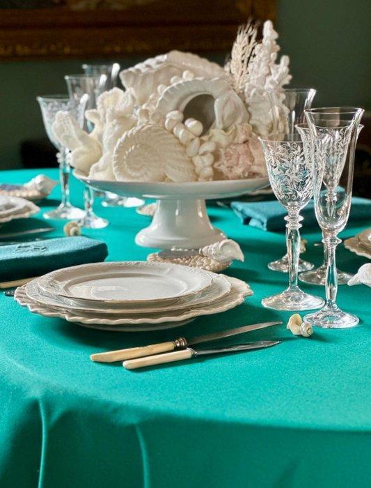 Tafelkleed voor grote tafels, met een elegante groene kleur., Antiek en Kunst, Antiek | Tapijten, Tafelkleden en Textiel