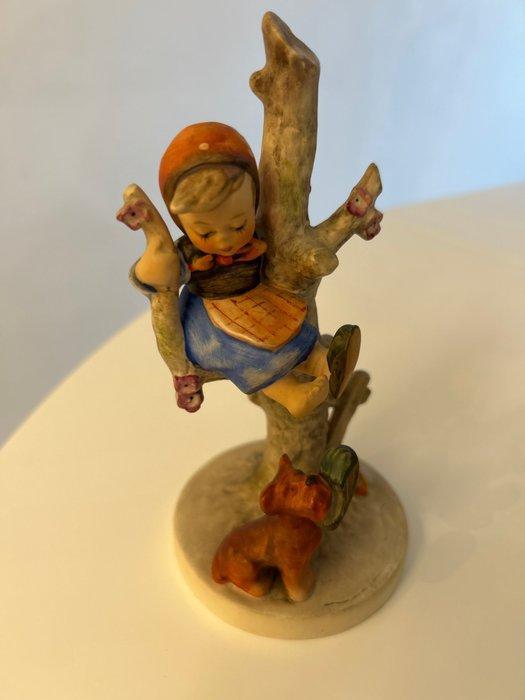 Goebel - Beeld, Goebel hummel out of danger - TMK3 - 17 cm, Antiek en Kunst, Curiosa en Brocante