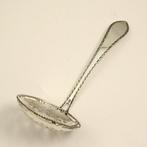 Antieke (1768) HANDWERK natfruitlepel/suikerstrooilepel -