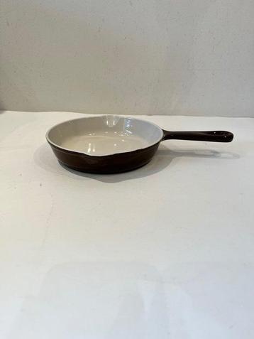 Cousances - Poêle -  casserole - fonte et émaillée -