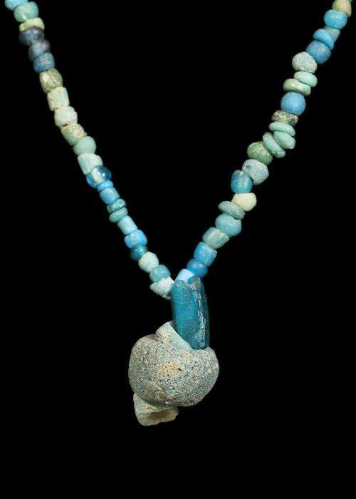Oud-Romeins lichtblauw glas Kralenketting (Zonder, Antiek en Kunst, Antiek | Overige Antiek