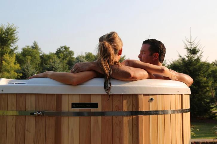 Nordic Hottub Warrior XL Classic | Spa Showroom Maastricht, Tuin en Terras, Bubbelbaden en Hottubs, Vast, Nieuw, Afdekzeil, Grondzeil