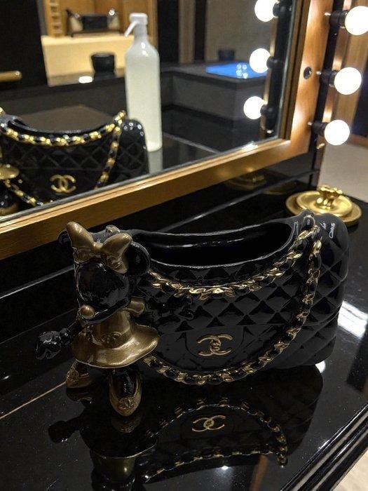 Art Stray-Nos - “ Elle Portait le Luxe  Chanel  Avant de, Antiek en Kunst, Kunst | Designobjecten