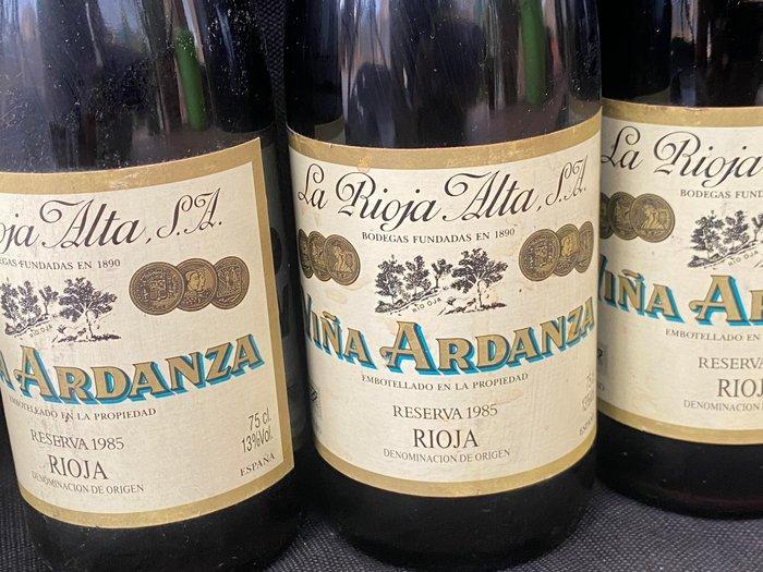 Mixed Lot: 1985 Viña Ardanza x3, 1986 La Rioja Alta, 1976, Verzamelen, Wijnen