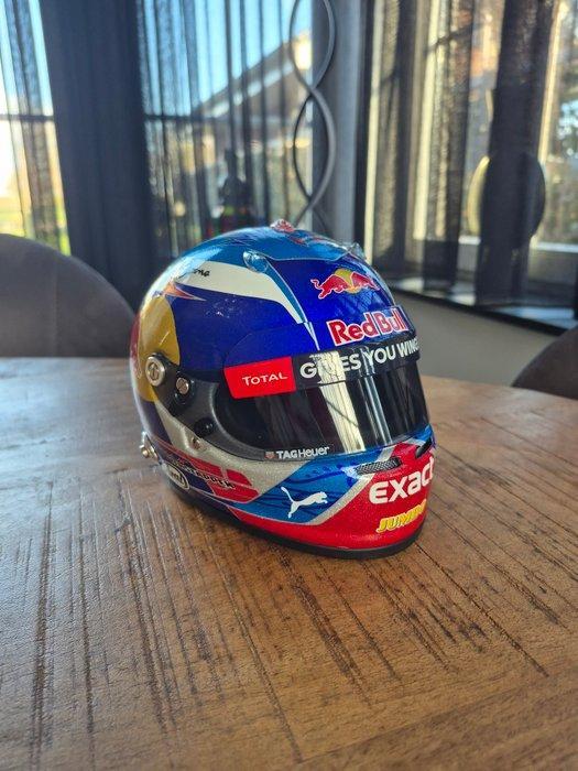 Red Bull Racing - Max Verstappen - 2016 - Scale 1/2 helmet, Verzamelen, Automerken, Motoren en Formule 1