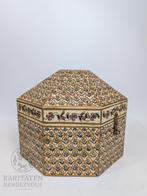Indische sier- / dekselbox – hout met botinlegwerk –