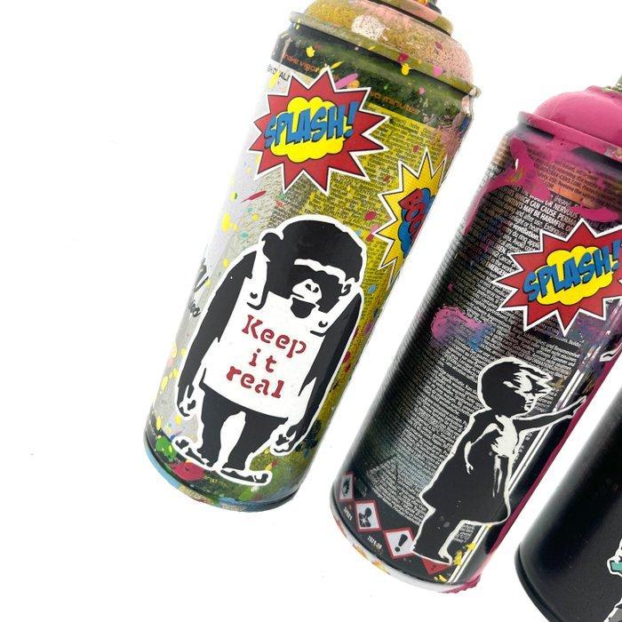 Koen Betjes (1992) - Tribute to Banksy (3 Set) Spraycan’s, Antiquités & Art, Art | Objets design