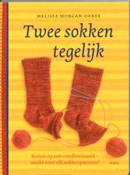 Twee sokken tegelijk 9789058778246 M. Morgan-Oakes, Verzenden, Zo goed als nieuw, M. Morgan-Oakes