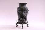 Prachtige bronzen vaas, met merkteken Seimin ju  -