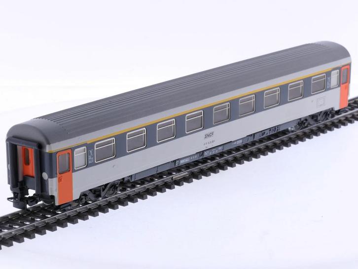Schaal H0 Märklin 4161 personenrijtuig 1e kl. van de SNCF.., Hobby en Vrije tijd, Modeltreinen | H0, Wisselstroom, Analoog, Gebruikt