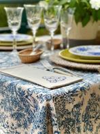 Nappe en toile de Jouy bleue et blanche pour grandes tables.