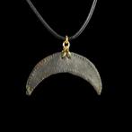 Romain antique Bronze Pendentif amulette Lunula