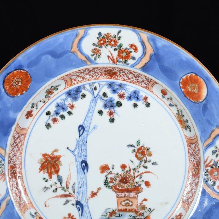 Bord - Assiette aux émaux de la Famille Verte à décor, Antiek en Kunst, Antiek | Overige Antiek