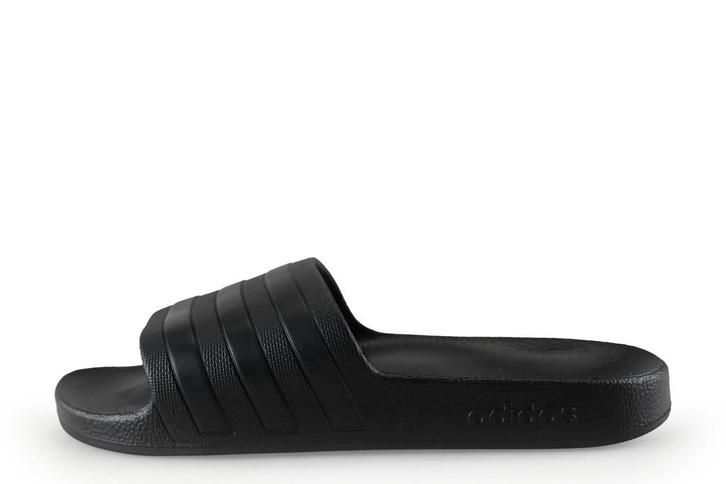 Adidas Slippers in maat 39 Zwart | 5% korting, Kinderen en Baby's, Kinderkleding | Schoenen en Sokken, Jongen of Meisje, Zo goed als nieuw