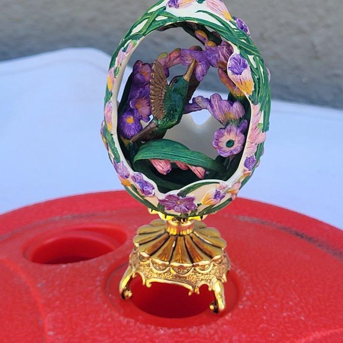 Fabergé ei - 6 House of Faberge juwelen in het tuin-ei, Antiek en Kunst, Curiosa en Brocante