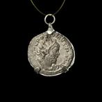 Oud-Romeins Munthanger met Romeinse munt van keizer Postumus