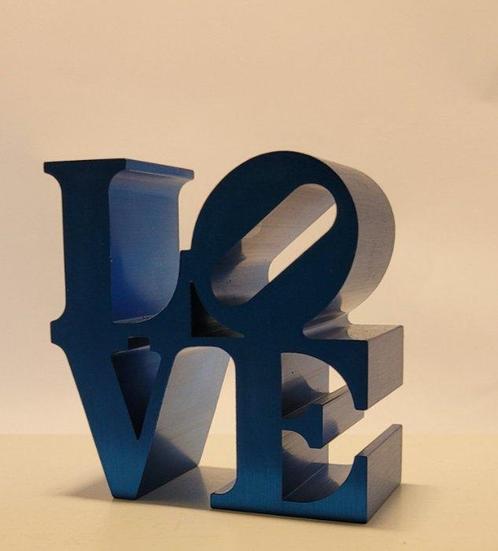 Robert Indiana (1928-2018) - LOVE Sculpture (Blue Edition) ·, Antiek en Kunst, Kunst | Schilderijen | Modern