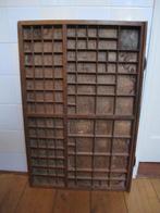 Armoire - Grande caisse ancienne en bois avec poignées en